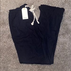Black brand new Roxy pants